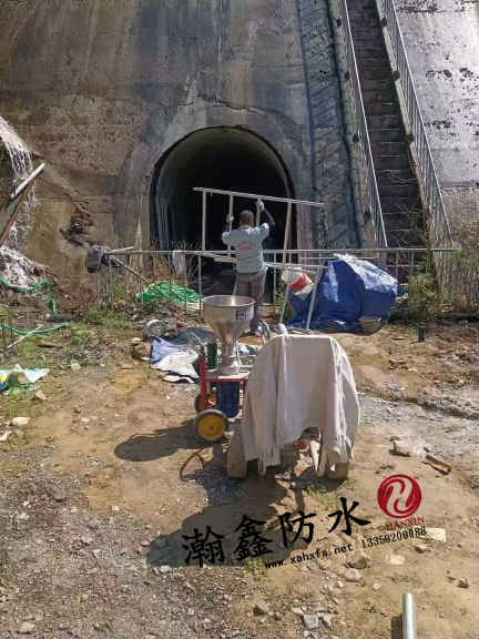 云河水库：别人要停水施工，我们直接从里面堵(图2)