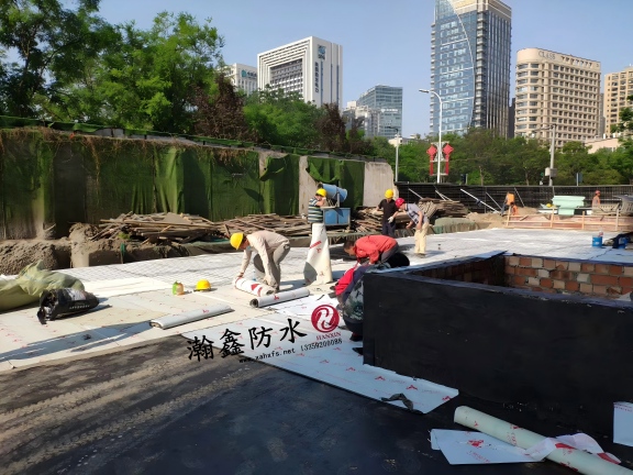 西北大学10万平米防水 (图1)
