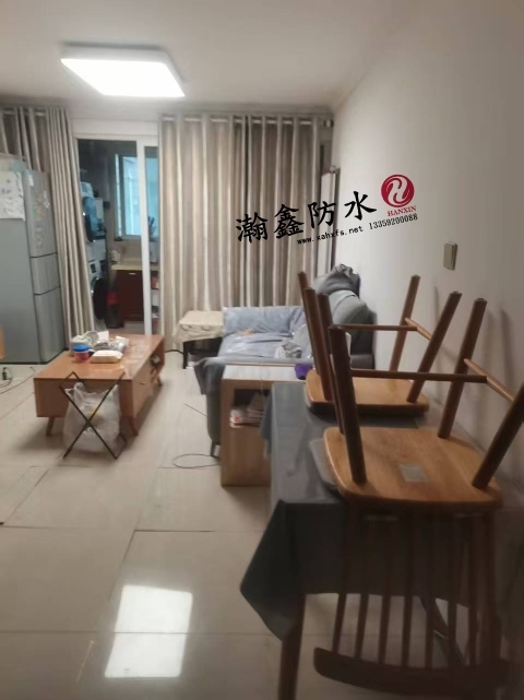 地砖空鼓别纠结，三四个小时换地板，以后再不烦(图1)