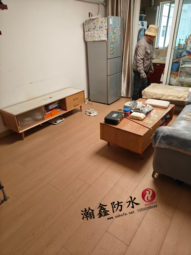 地砖空鼓别纠结，三四个小时换地板，以后再不烦(图6)