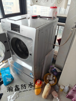 阳台漏水到楼下，客户让我做防水，我说不用——先查管道(图2)